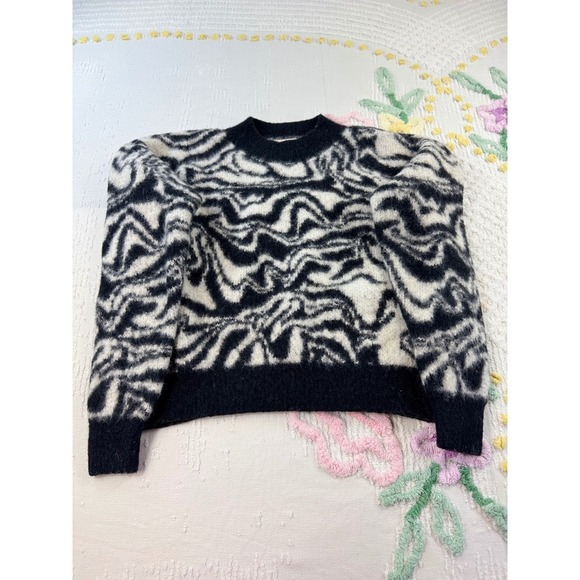 SO Goods For Life Zebra Print Pullover Sweater Women's Large Knit Cozy - Picture 1 of 9